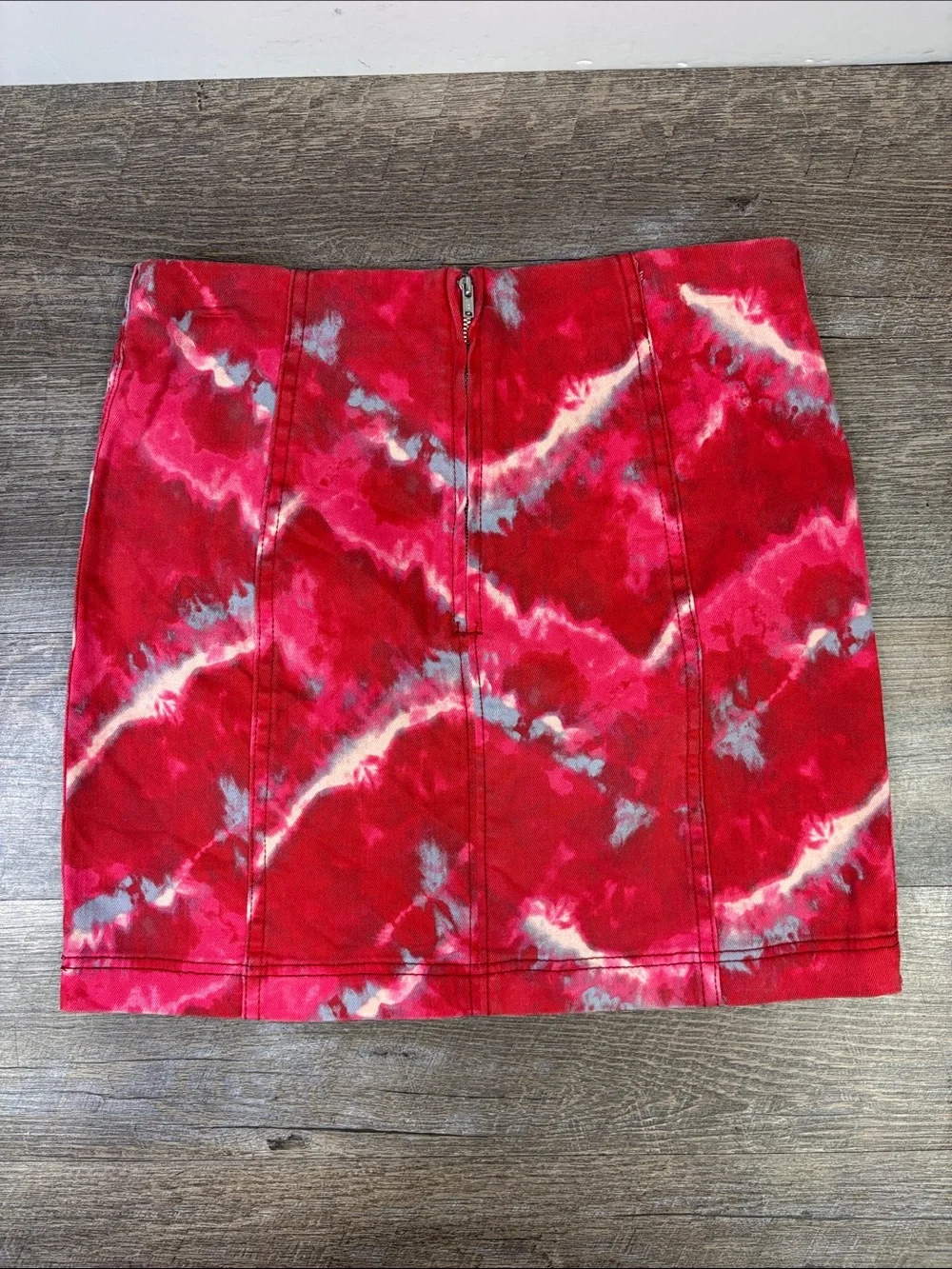 Free People Flamingo Flame Red Tie-Dye Denim Mini Skirt Size 8